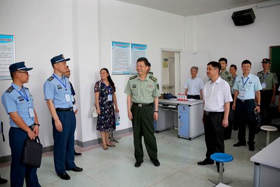 说明: http://www.hamc.edu.cn/__local/0/49/E9/93EEC94C2A6C5915E2DC5A0539A_DF265E20_6E1D.jpg