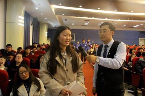 http://xsc.hamc.edu.cn/__local/D/83/70/D18FC8D97E9C9D8D9D98FCF237F_E4220696_183C6.jpg