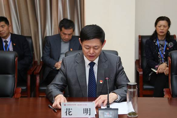 说明: http://www.hamc.edu.cn/__local/2/25/C1/E08E07C87D4AF5974B40DFB8ADB_555BF85E_6C76.jpg