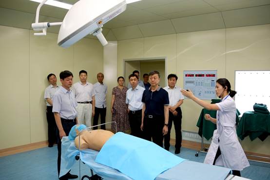 说明: http://www.hamc.edu.cn/__local/5/83/A2/DD84EF1036514F9FA230C7465D4_341EEB41_67F6.jpg
