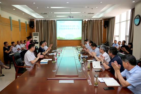说明: http://www.hamc.edu.cn/__local/5/D9/73/3819926FDD316468FB536D234C6_CB86C7C6_8695.jpg