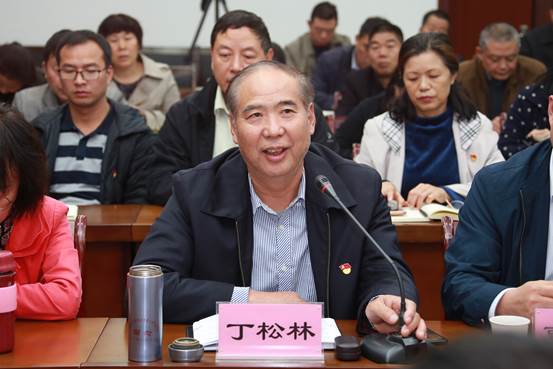 说明: E41A9481