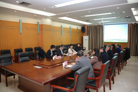 http://www.hamc.edu.cn/__local/A/64/CC/85AC406DA89D6D42F4FA5BD5B58_7EED92AA_C3F3.jpg
