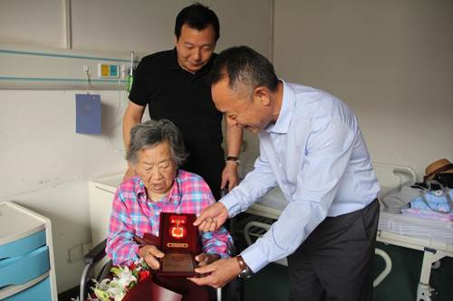 说明: http://www.hamc.edu.cn/__local/E/61/17/DD9BFEA7B401D1E6660F9A3DFA9_02ACEE8D_D877.png